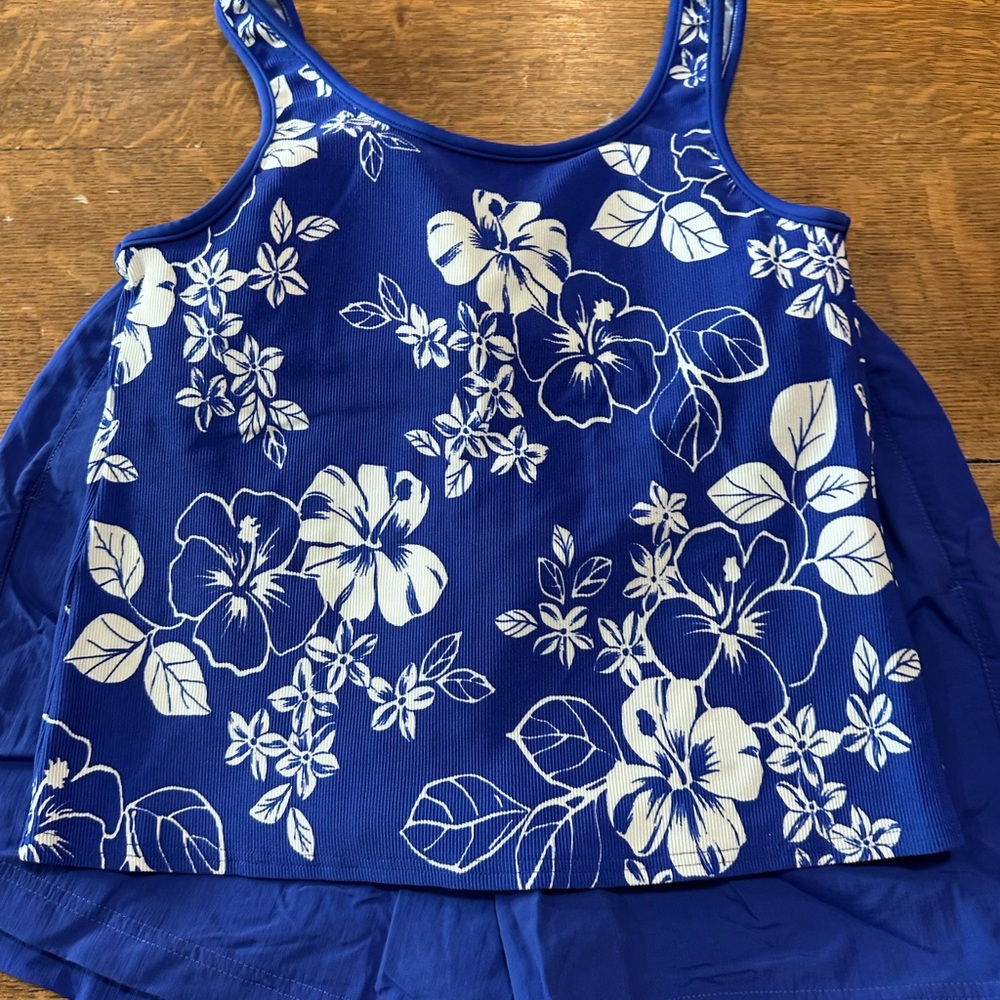 L.L. Bean Women's Blue and White swim‎ sz 12 tank  Top